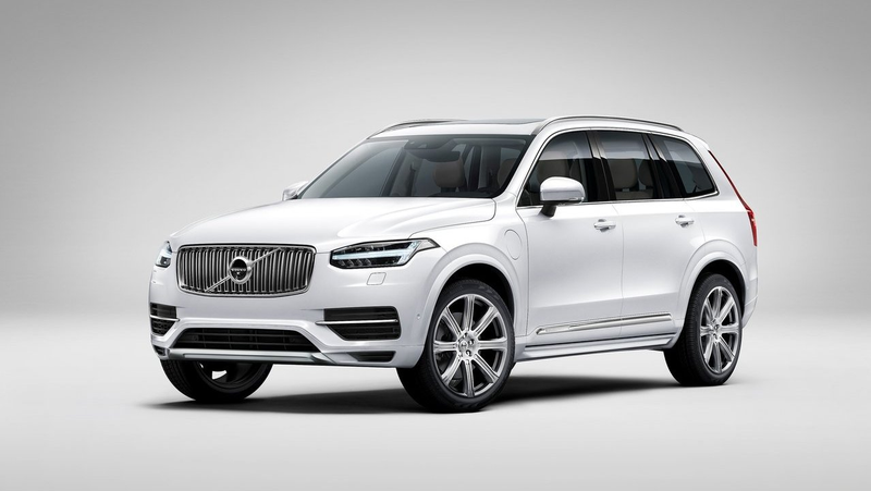 Illustration for article titled The 2020 Volvo XC90 Looks Basically the Same But Adds Kinetic Energy Recovery Like an F1 Car